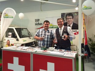 Marc Berger aus Thun und ich zusammen am BEA Stand 2015.